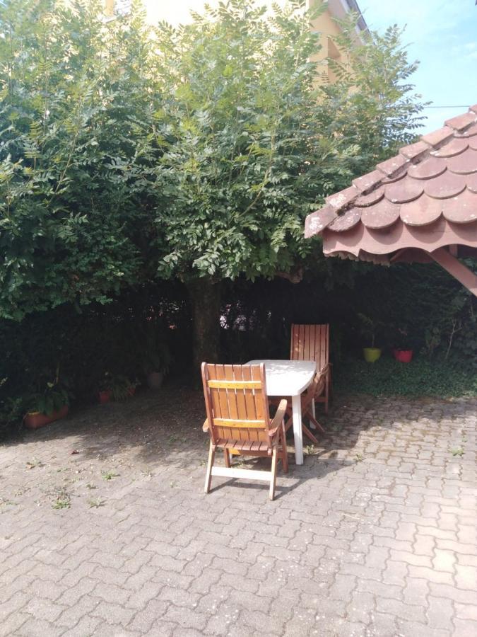 Petite maison proche de Montbéliard Sainte-Suzanne  Exterior foto
